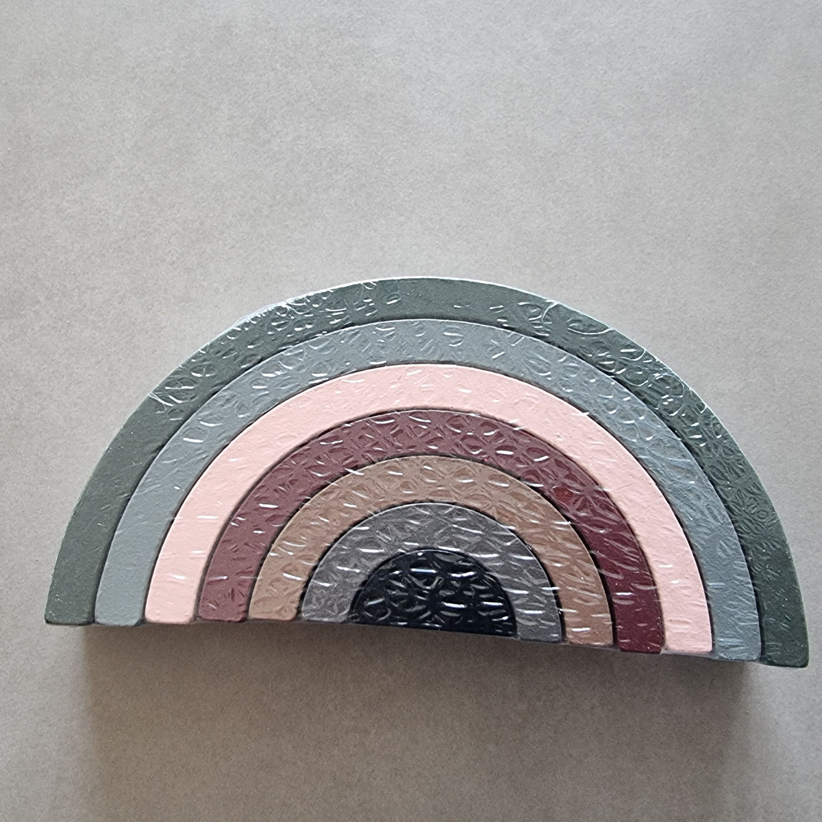 Holzregenbogen grün,grau,rosa,braun